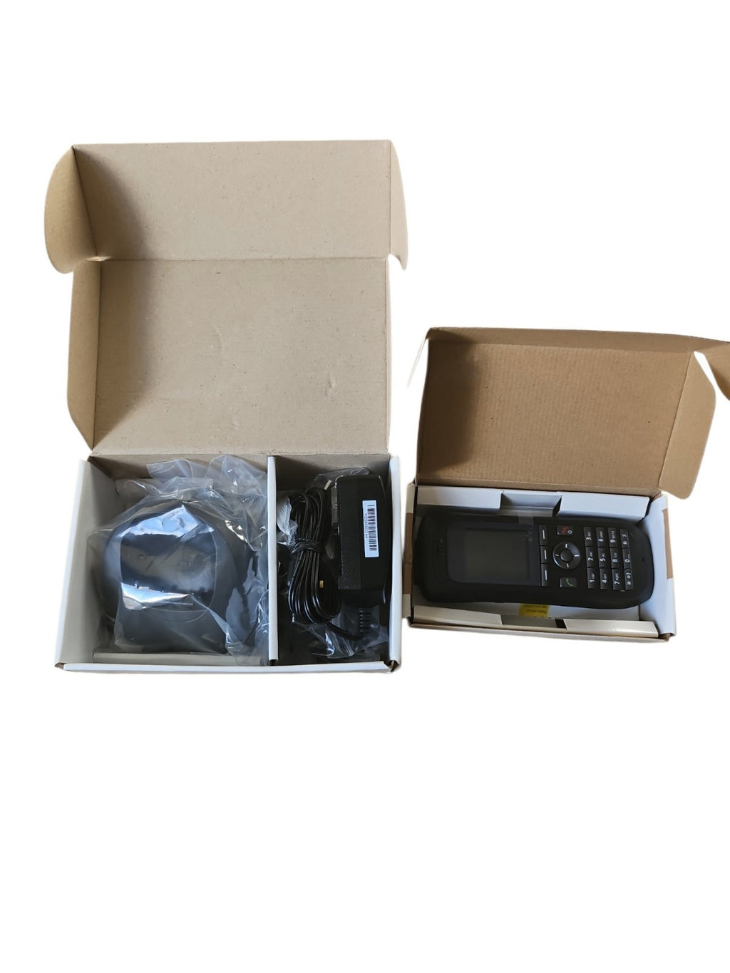 Unify OpenStage WL3 WiFi Handset L30250-F600-C310 + Charger L30250-F600-C313 NOB