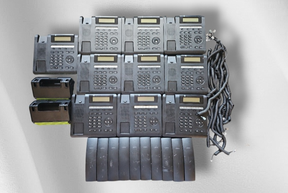 100 x Siemens Unify OpenScape CP200 SIP VoIP Desk Phones PoE L30250-F600-C426